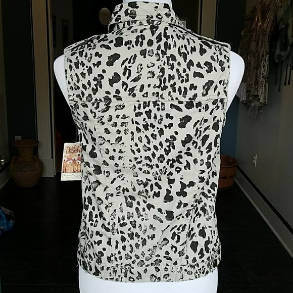 LAST CALL! XS Dolled Up Animal Print Vest - Picture 6 of 8